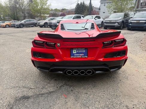 Used 2025 Chevrolet Corvette Z06 RWD image 5