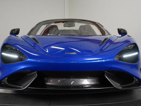 Used 2022 McLaren 765LT RWD image 19