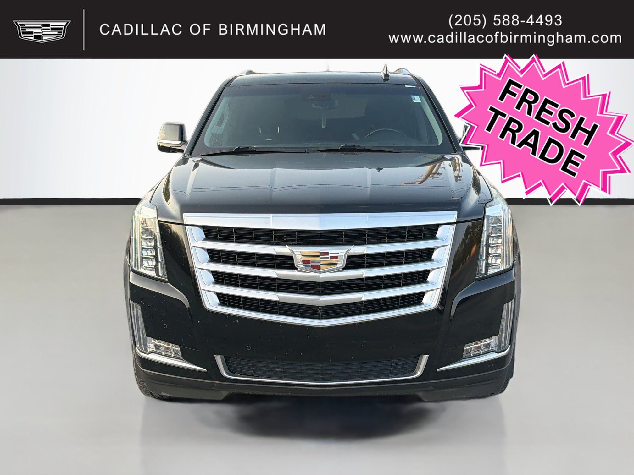 Used 2018 Cadillac Escalade Luxury RWD image 2