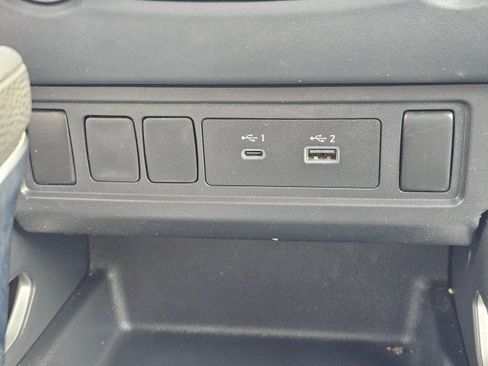 Used 2022 Nissan Frontier SV RWD image 36