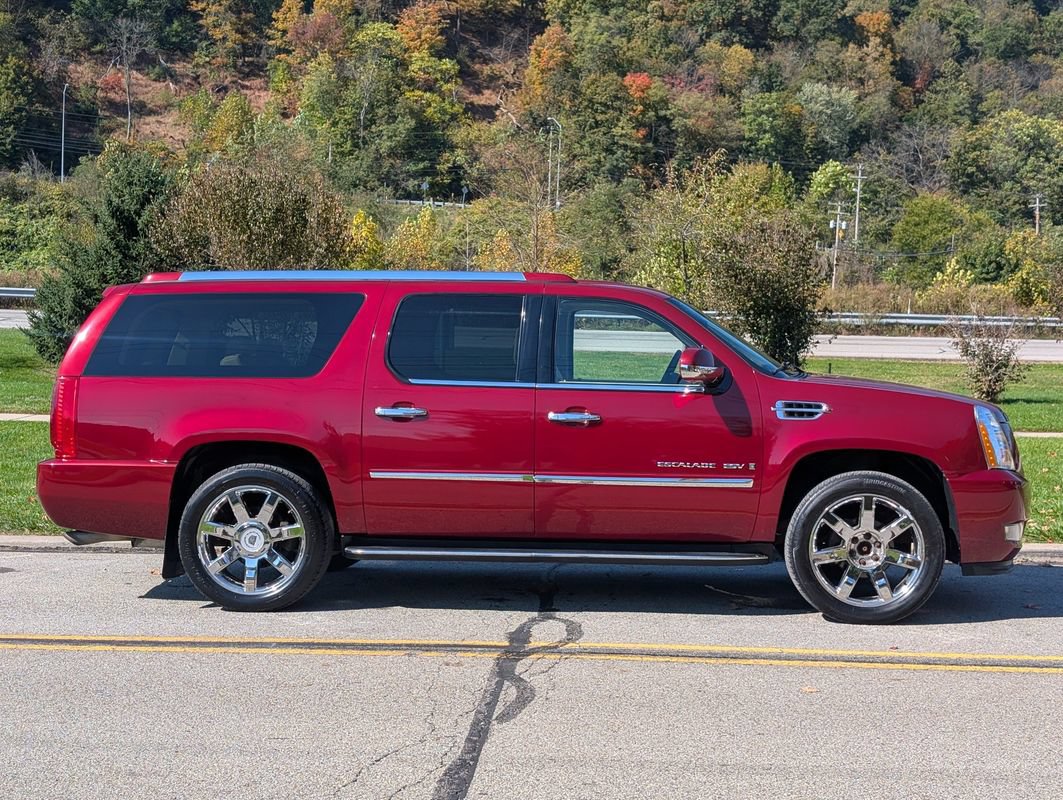 Used 2008 Cadillac Escalade ESV AWD image 4