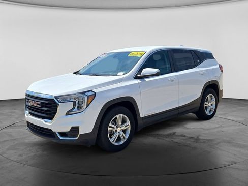 Used 2024 GMC Terrain SLE FWD image 4