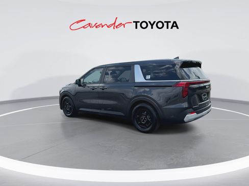 Used 2026 Kia Carnival FWD image 6