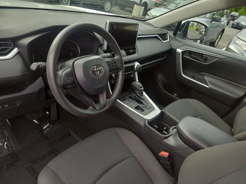 Certified 2023 Toyota RAV4 LE AWD/4WD image 15