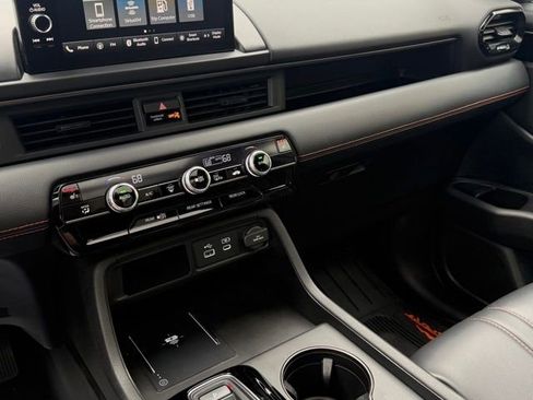 Certified 2025 Honda Pilot TrailSport image 26
