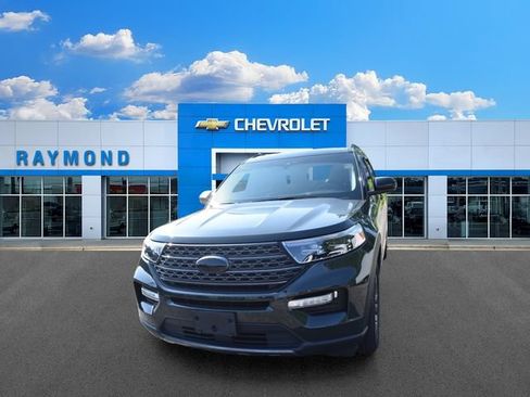 Used 2022 Ford Explorer XLT w/ Equipment Group 202A AWD/4WD image 7