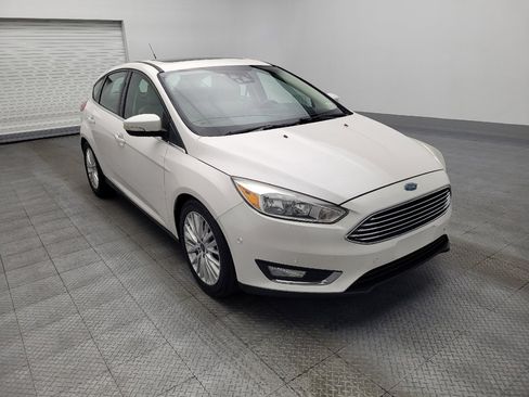 Used 2018 Ford Focus Titanium w/ Titanium Technology Package image 13