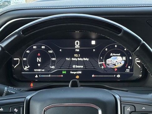 Used 2023 GMC Yukon XL Denali Ultimate image 32