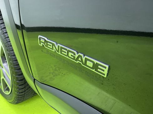 Used 2020 Jeep Renegade Sport image 14