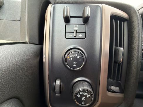 Used 2018 GMC Sierra 1500 Denali w/ Denali Ultimate Package AWD/4WD image 21