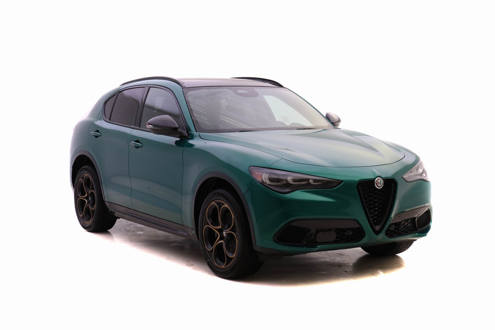 New 2025 Alfa Romeo Stelvio Sprint w/ Convenience Pack AWD/4WD image 2
