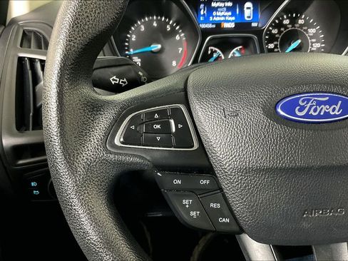 Used 2017 Ford Focus SEL image 16