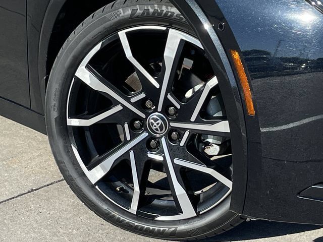 Used 2024 Toyota Prius Prime Premium w/ Advanced Technology Package FWD image 9
