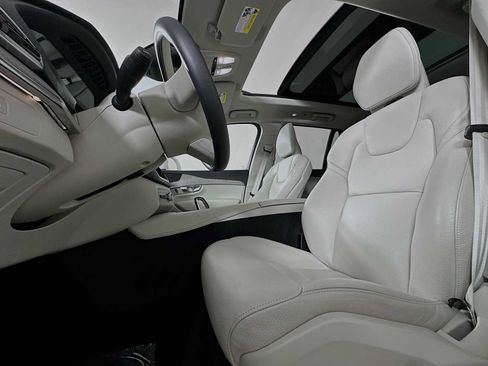 Used 2023 Volvo XC90 B6 Plus w/ Protection Package Premier AWD/4WD image 19
