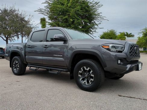 Used 2020 Toyota Tacoma TRD Off-Road w/ TRD Premium Off Road Package image 2