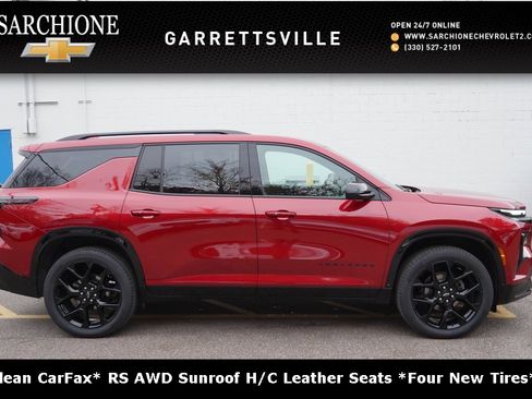 Used 2024 Chevrolet Traverse RS w/ LPO, Floor Liner Package image 1