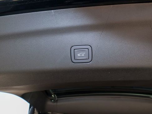 New 2026 GMC Yukon AT4 Ultimate AWD/4WD image 6