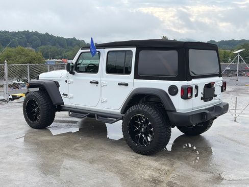 Used 2022 Jeep Wrangler Unlimited Sport AWD/4WD image 4