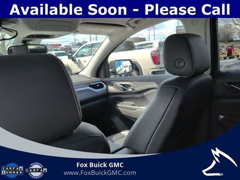 Certified 2023 GMC Acadia SLT w/ Preferred Package image 8