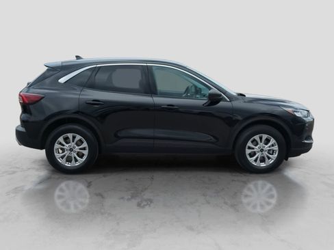 Certified 2023 Ford Escape Active AWD/4WD image 9