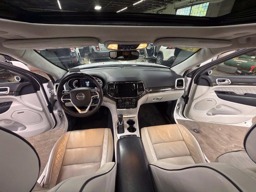 Used 2021 Jeep Grand Cherokee Summit AWD/4WD image 26
