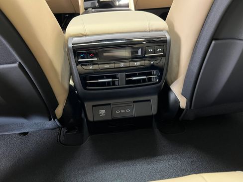 Used 2026 Acura MDX SH-AWD w/ Advance Package image 32
