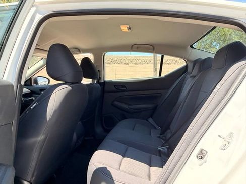 Used 2025 Nissan Altima 2.5 SV FWD image 10