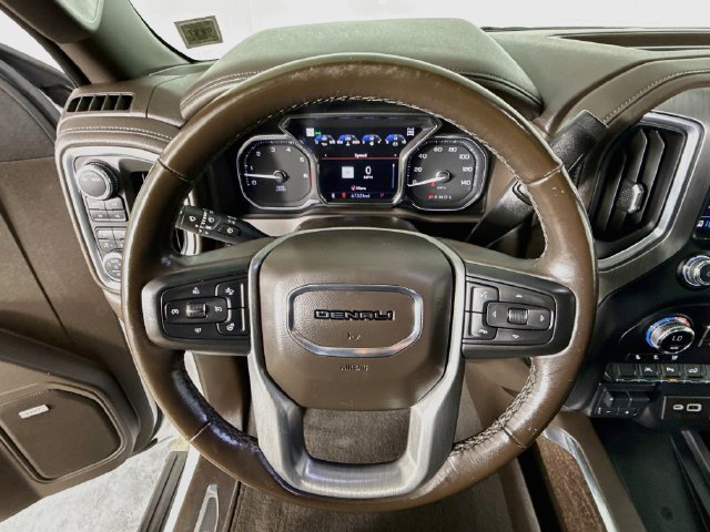 Used 2022 GMC Sierra 1500 Denali w/ Denali Reserve Package AWD/4WD image 4