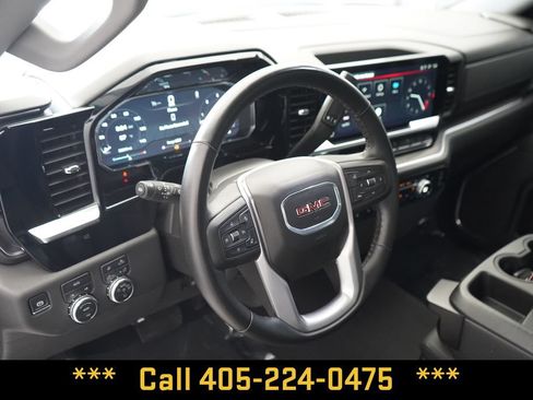 Used 2025 GMC Sierra 1500 SLT AWD/4WD image 21