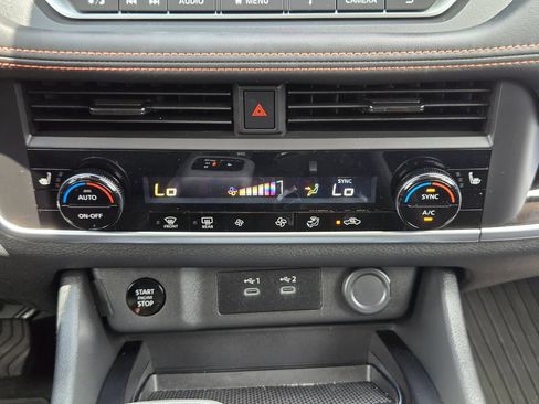 Used 2026 Nissan Rogue SV AWD/4WD image 18