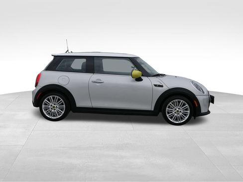 Used 2023 MINI Cooper SE image 2
