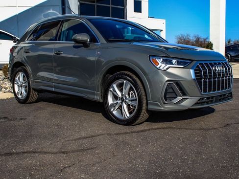 Used 2022 Audi Q3 2.0T Premium Plus image 3
