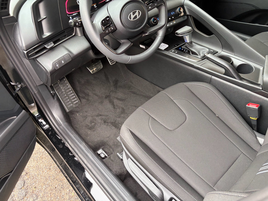 New 2026 Hyundai Elantra Sport FWD image 12