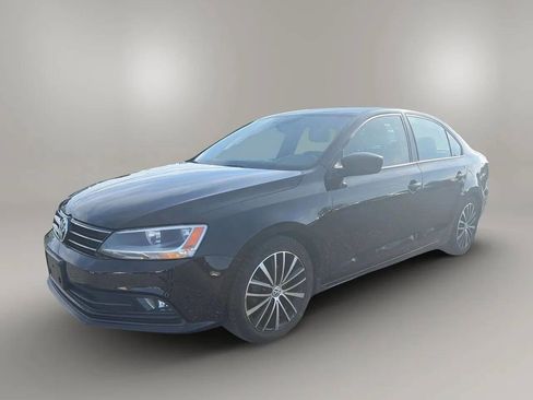 Used 2016 Volkswagen Jetta Sport FWD image 3