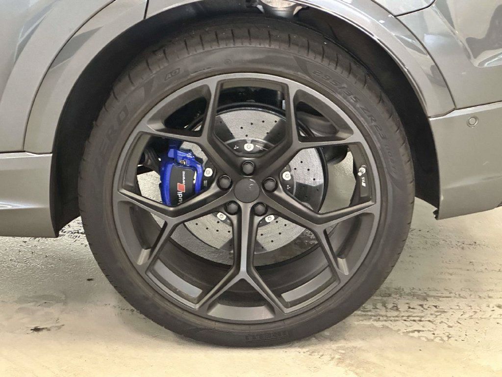 Used 2026 Audi RS Q8 performance AWD/4WD image 7