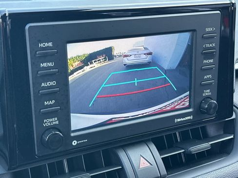 Used 2022 Toyota RAV4 LE image 22