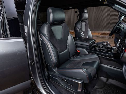 Used 2025 Ford F150 Raptor image 31