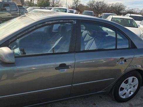 Used 2010 Hyundai Sonata GLS image 6