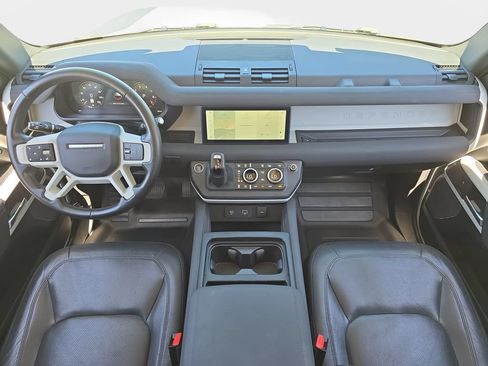 Used 2023 Land Rover Defender 110 S AWD/4WD image 9