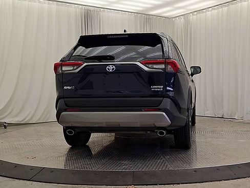 Certified 2022 Toyota RAV4 Limited AWD/4WD image 8