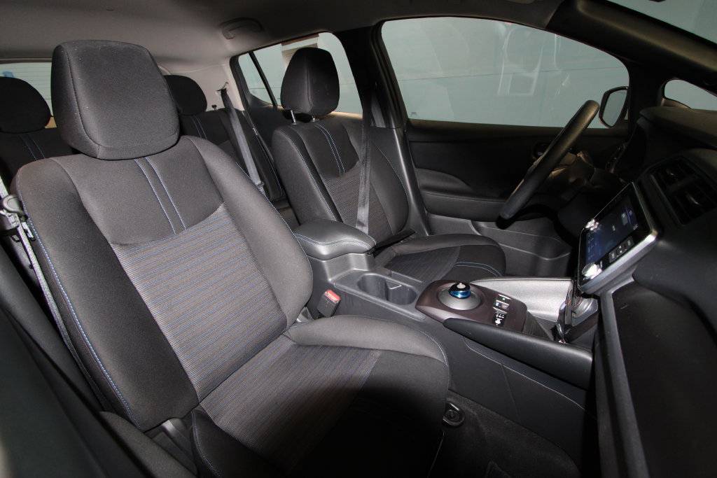 Used 2025 Nissan Leaf S FWD image 20