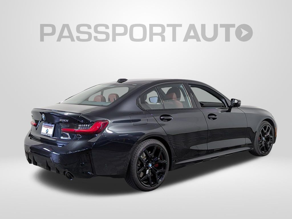 Used 2026 BMW 330i xDrive Sedan w/ M Sport Package AWD/4WD image 7