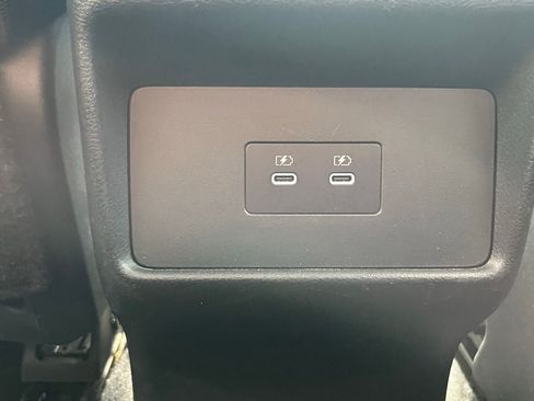 Used 2025 Nissan Rogue SV AWD/4WD image 13