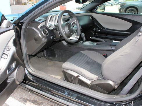 Used 2011 Chevrolet Camaro LS RWD image 5