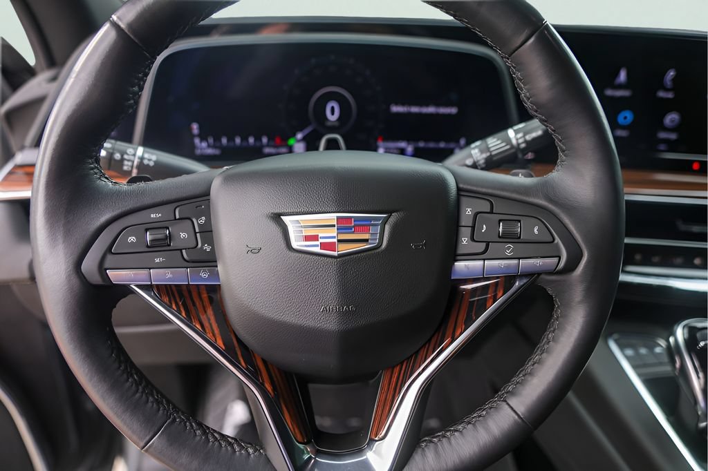 Used 2024 Cadillac Escalade Premium Luxury AWD/4WD image 15