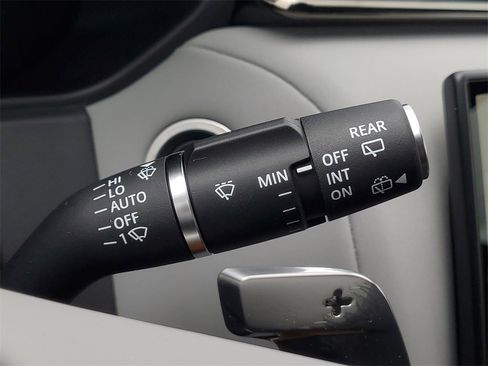 New 2026 Land Rover Range Rover Velar Dynamic SE image 18