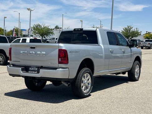 New 2026 RAM 2500 Laramie w/ Sport Appearance Package AWD/4WD image 7