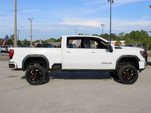 Used 2022 GMC Sierra 2500 AT4 w/ AT4 Premium Plus Package AWD/4WD image 8