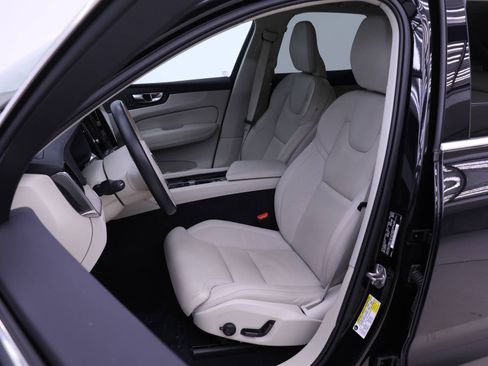 Certified 2022 Volvo XC60 B6 Inscription w/ Advanced Package image 10