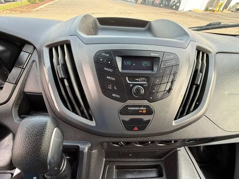Used 2018 Ford Transit 250 130 Low Roof RWD image 34